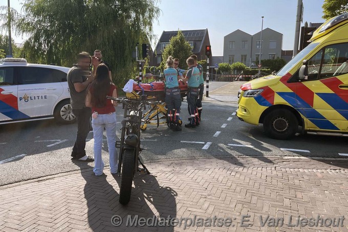 Mediaterplaatse meisje valt hard van haar fatebike hoofddorp 13062025 13062025 meisje valt van fatebike en komt op haar hoofd 00007