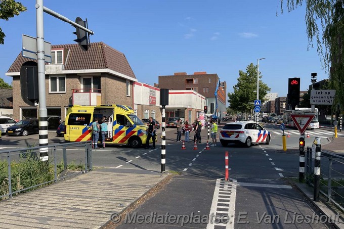 Mediaterplaatse meisje valt hard van haar fatebike hoofddorp 13062025 13062025 meisje valt van fatebike en komt op haar hoofd 00013