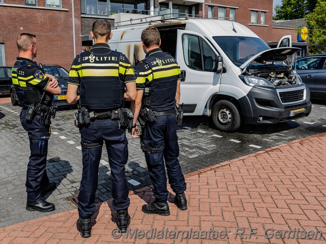 Mediaterplaatse brand in bestelbus hof ter bergen gouda 19062025 19062025 brand in bestelbus hof ter bergen 00012