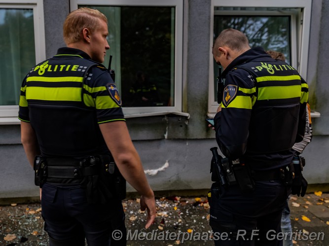 Mediaterplaatsen auto tegen gevel fluwelensingel gouda 13102025 Image00008