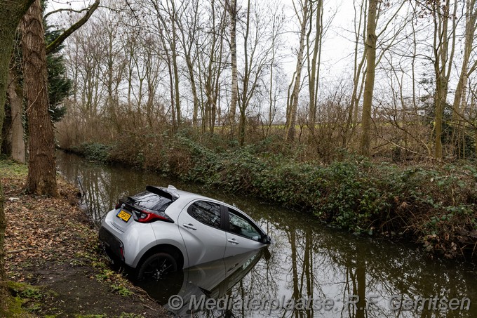 Mediaterplaatse auto te water peter zuidlaan waddinxveen 10022026 Image00005