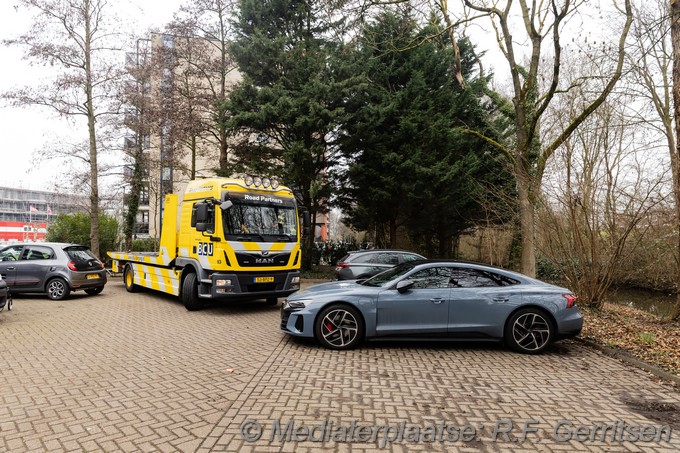 Mediaterplaatse auto te water peter zuidlaan waddinxveen 10022026 Image00011