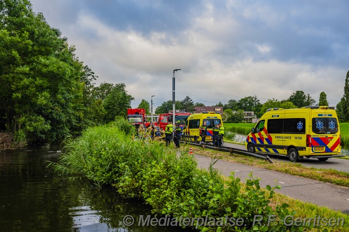 Mediaterplaatse voertuig te water zwarteweg waddinxveen 12062026 Image00007