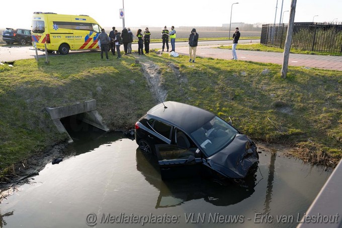 Mediaterplaatse Ravage bij aanrijding Circulair Avenue een gewonde 20032026 Image00005