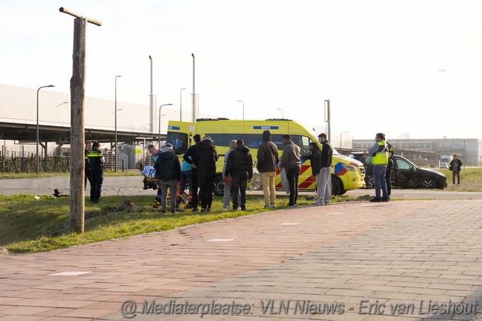 Mediaterplaatse Ravage bij aanrijding Circulair Avenue een gewonde 20032026 Image00010