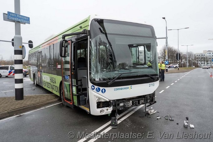 Mediaterplaatse zwaar lijnbus ongeval auto hoofddorp 21012026 Image00002