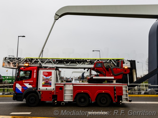 Mediaterplaatse auto te water julianasluis gouda 21012026 Image00011