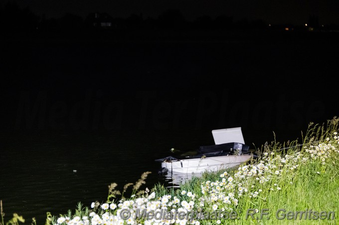 Mediaterplaatse plezierbootje zinkt ouderkerk aan de ijssel 23052026 Image00007