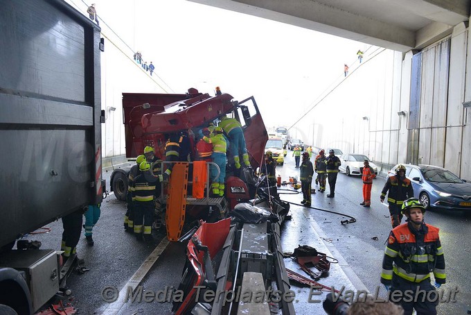 MediaTerplaatse zwaar ongeval a4 aquaduct ringvaart 02022018 Image00009