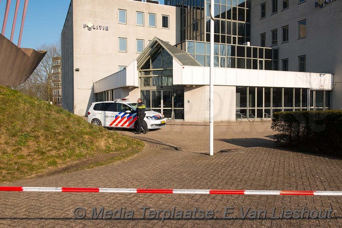 MediaTerplaatse explosief materiaal op politiebureau hoofddorp 22022018 Image00001