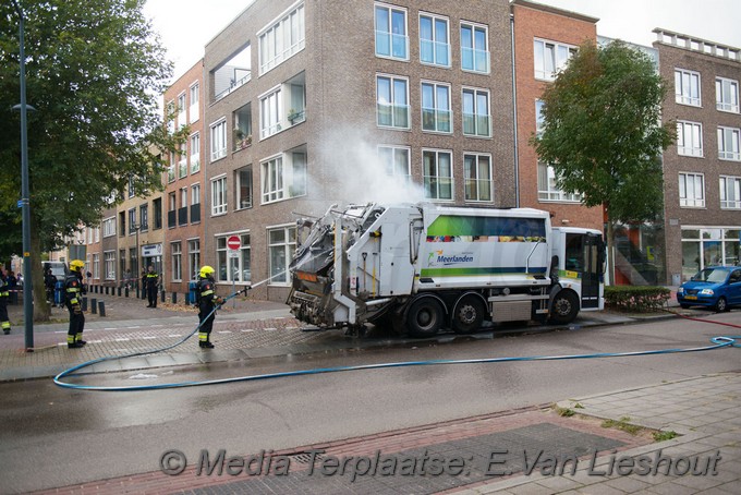 Mediaterplaatse vuilniswagen in brand hoofddorp 21092018 Image00004