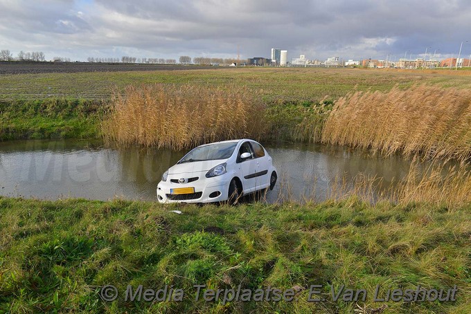 MediaTerplaatse ongeval a4 hdp auto te water 28112017 Image00002