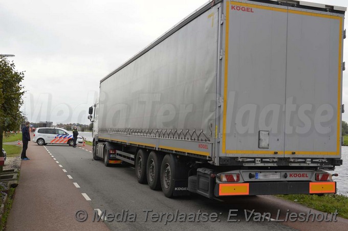 MediaTerplaatse auto te water beinsdorp 10102017 Image00003