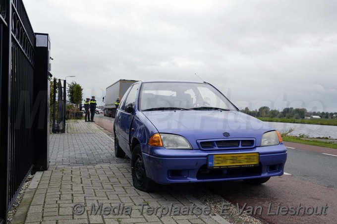 MediaTerplaatse auto te water beinsdorp 10102017 Image00005