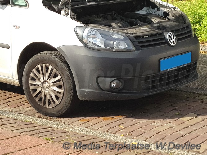 MediaTerplaatse auto brand leidseweg LDN 13102017 Image00005