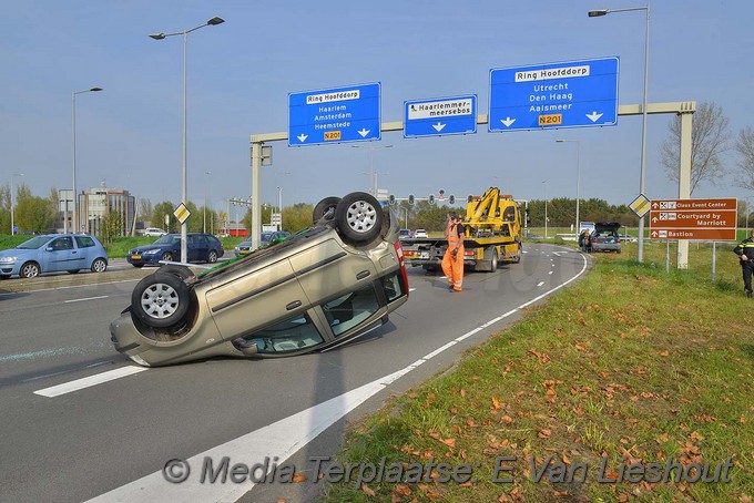 Media Terplaatsen ongeval auto op zijn dak Hdp 15102017 Image00011