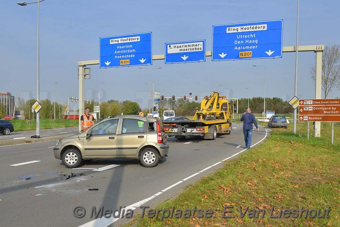 Media Terplaatsen ongeval auto op zijn dak Hdp 15102017 Image00015