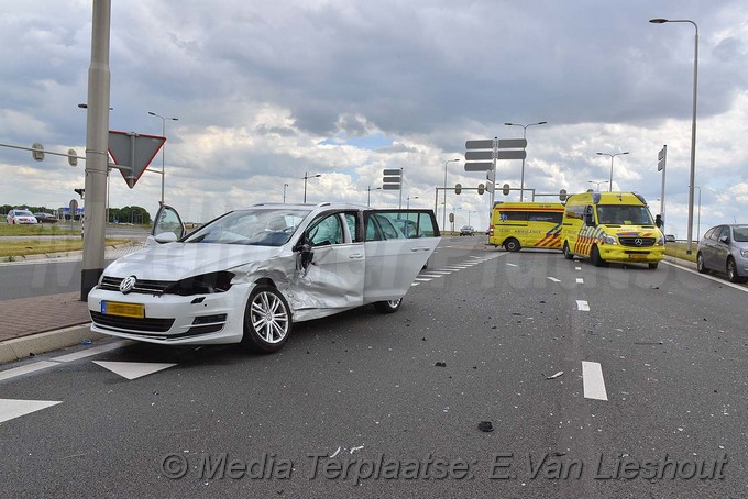 Mediaterplaatse ongeval N201 hoofddorp2 gewonden 05062017 Image00005