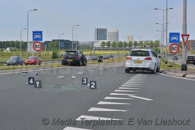 Mediaterplaatse ongeval N201 hoofddorp2 gewonden 05062017 Image00016