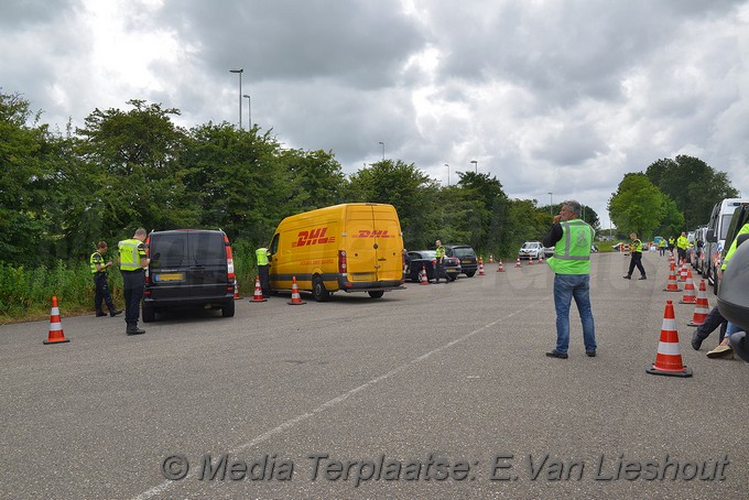 Mediaterplaatse politie controle halfweg 16062017 Image00010