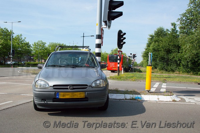 Mediaterplaatse ongeval auto bus hdp 20062017 Image00008