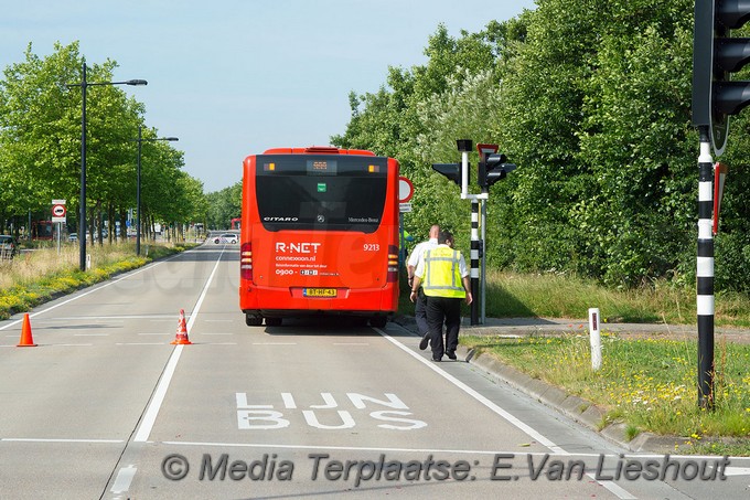 Mediaterplaatse ongeval auto bus hdp 20062017 Image00009