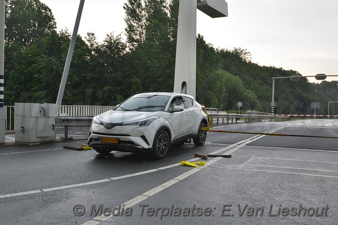 Mediaterplaatse brug open auto er nog op schiphol 22062017 Image00018