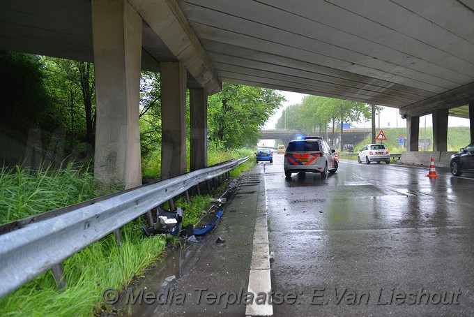 Mediaterplaatse ongeval 5 auto vijfhuizen 24062017 Image00007