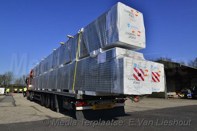 Mediaterplaatse grote vrachtwagen controle hoofddorp 16432017 Image00009