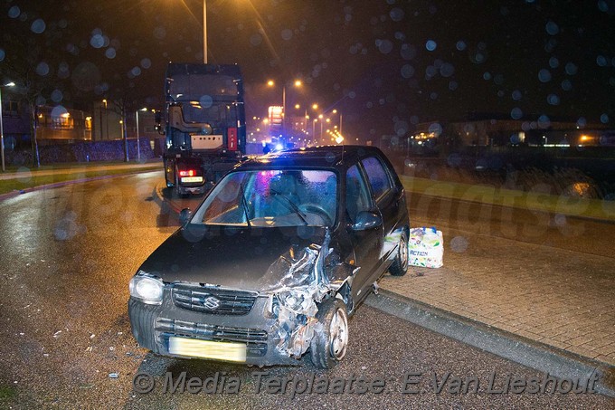 Mediaterplaatse ongeval auto tegen vrachtwagen nieuw vennep 20032017 Image00007