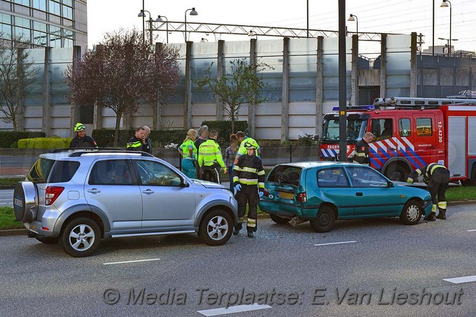 Mediaterplaatse ongeval auto kops staart hoofddorp 03042017 Image00001