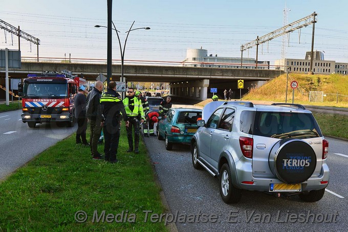 Mediaterplaatse ongeval auto kops staart hoofddorp 03042017 Image00003