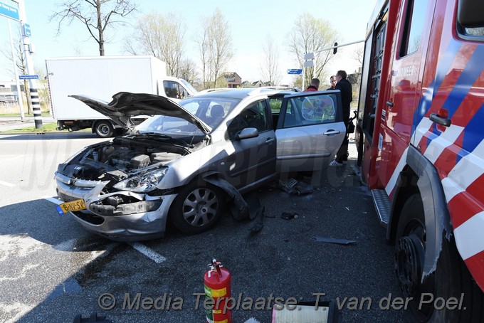 Mediaterplaatse ongeval met brandweer voertuig leiden 04042017 Image00002