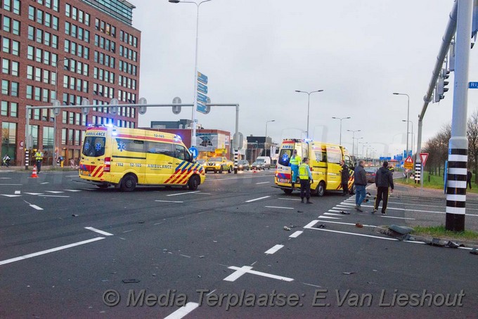 Mediaterplaatse ongeval n201 scooter auto hoofddorp 06042017 Image00001