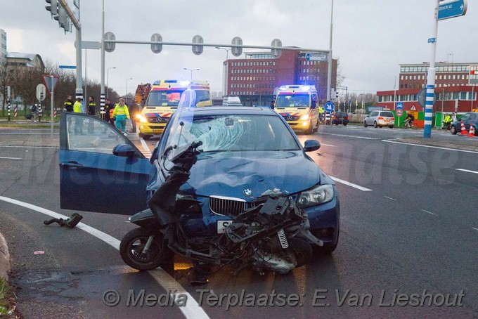 Mediaterplaatse ongeval n201 scooter auto hoofddorp 06042017 Image00005