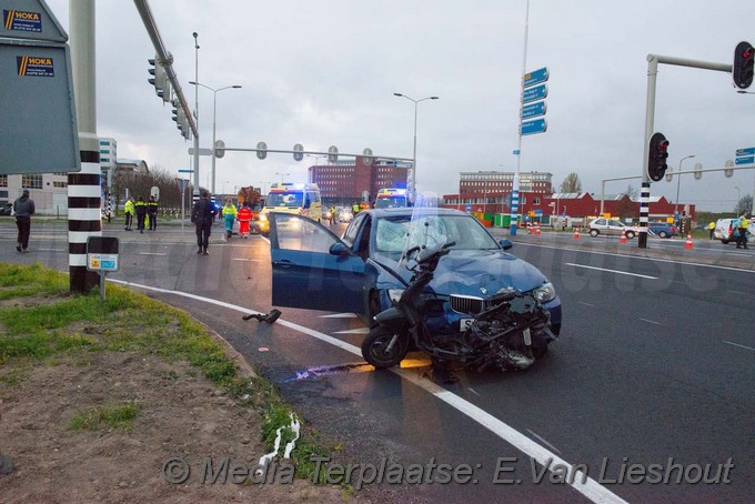 Mediaterplaatse ongeval n201 scooter auto hoofddorp 06042017 Image00007