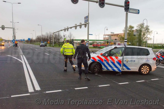 Mediaterplaatse ongeval n201 scooter auto hoofddorp 06042017 Image00014