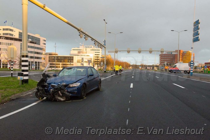 Mediaterplaatse ongeval n201 scooter auto hoofddorp 06042017 Image00017