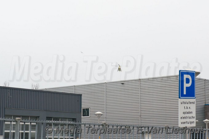 Mediaterplaatse man valt door dak hoofddorp 11042018 Image00003