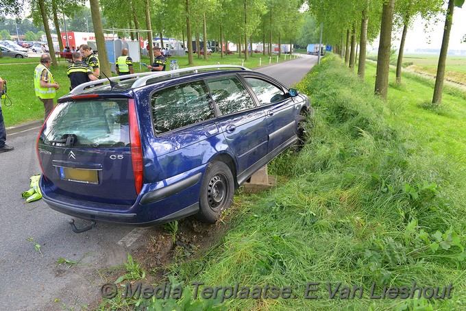 Mediaterplaatse ongeval auto klapt op biggerug hoofddorp 27052018 Image00015