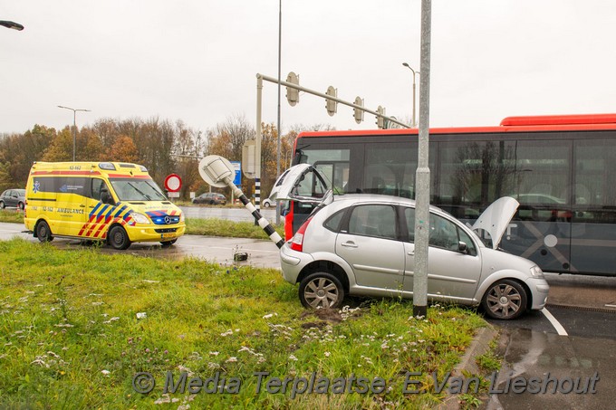 mediaterplaatse ongeval auto bus leenderbos hdp 29112018 Image00002