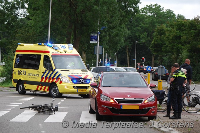 Mediaterplaatse ongeval auto fiets leiderdorp 13082016 Image00001
