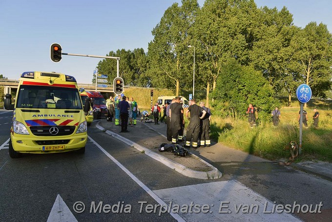 Mediaterplaatse ongeval auto sloot hdp 18082016 Image00012