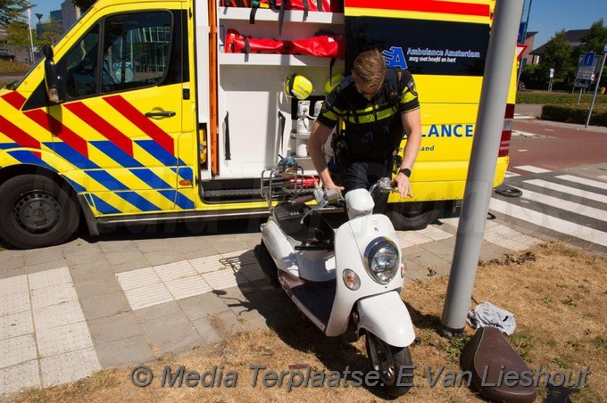 Mediaterplaatse ongeval scooter auto nieuwe molenaarslaan hdp 23072018 Image00003
