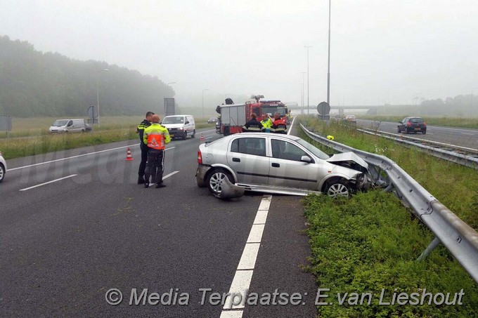 Mediaterplaatse ongeval auto a4 nieuw vennep 04062016 Image00001