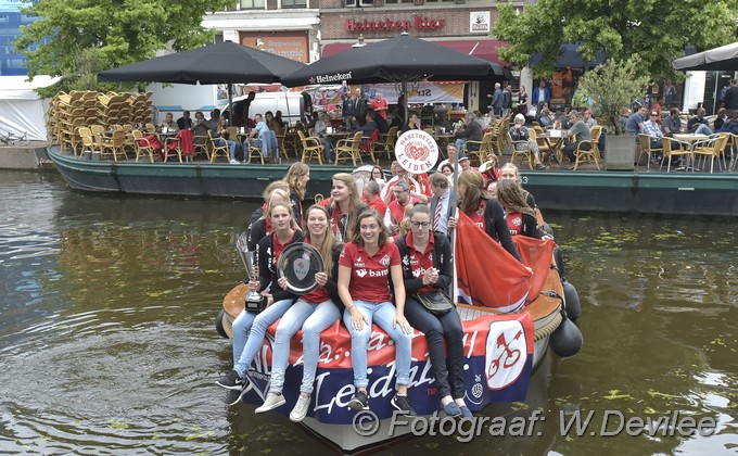 Mediaterplaatse huldiging waterpolo team dames leiden 11062016 Image00003