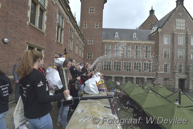 Mediaterplaatse huldiging waterpolo team dames leiden 11062016 Image00011