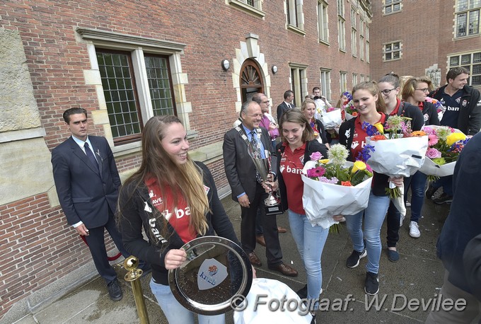 Mediaterplaatse huldiging waterpolo team dames leiden 11062016 Image00015