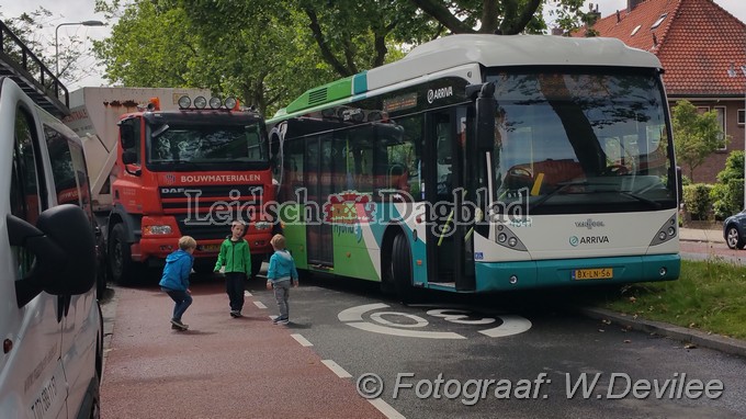 Mediaterplaatse bus vast ldn 14062016 Image00001