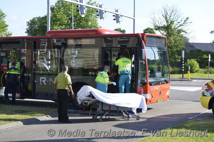 Mediaterplaatse ongeval stadsbus met letsel hoofddorp 15062016 Image00002